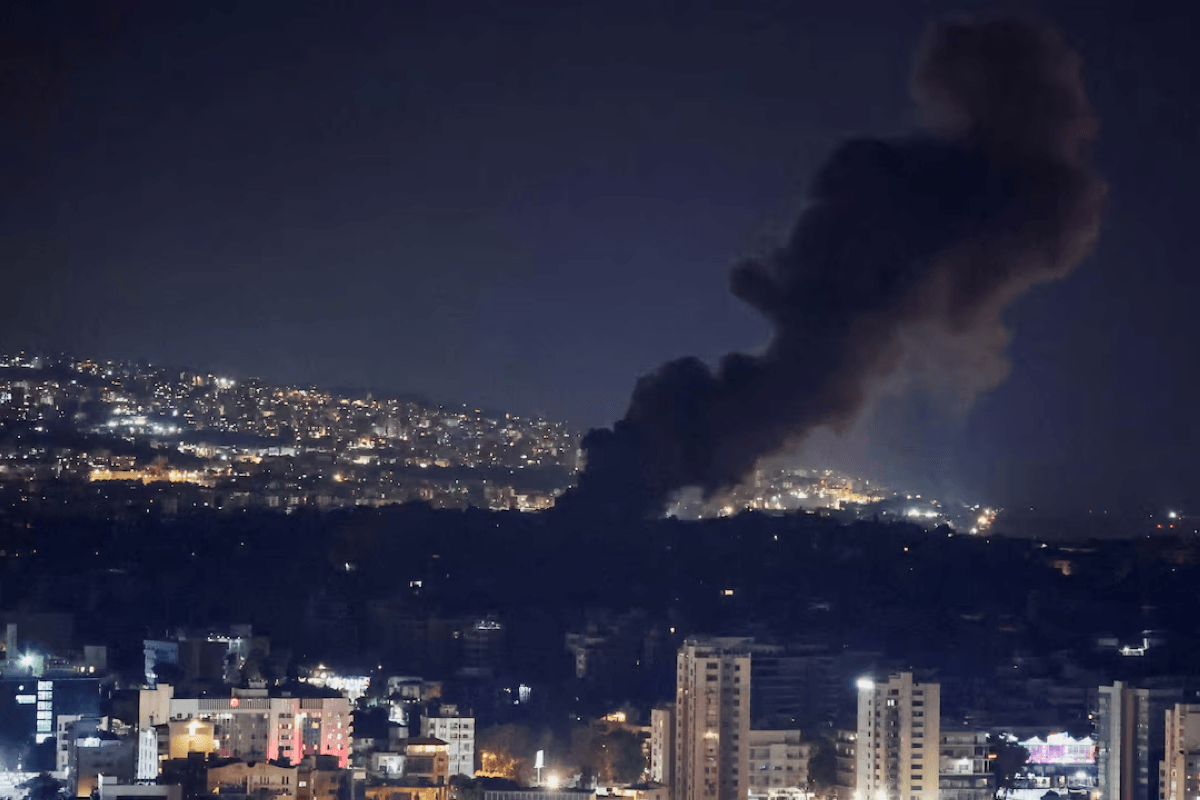 غارة إسرائيلية تستهدف قياديا فلسطينيا في مخيم للاجئين جنوبي لبنان