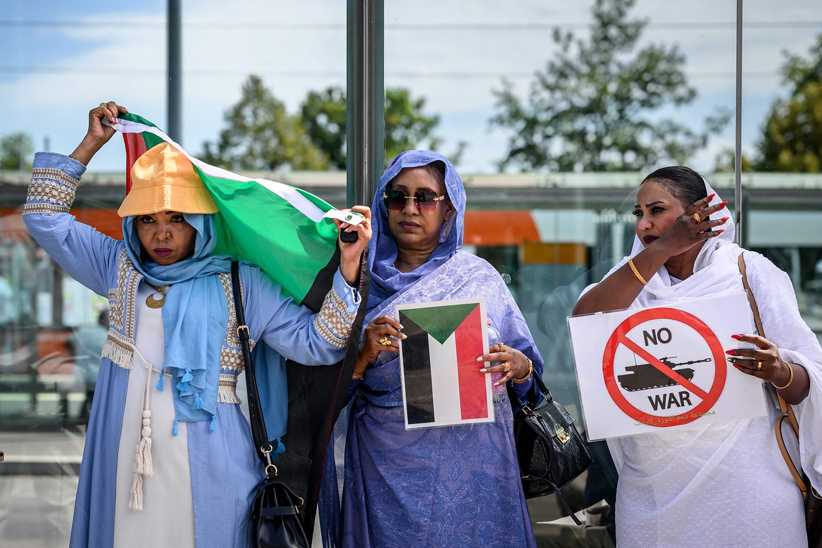 الجيش السوداني يغيب عن محادثات السلام في سويسرا