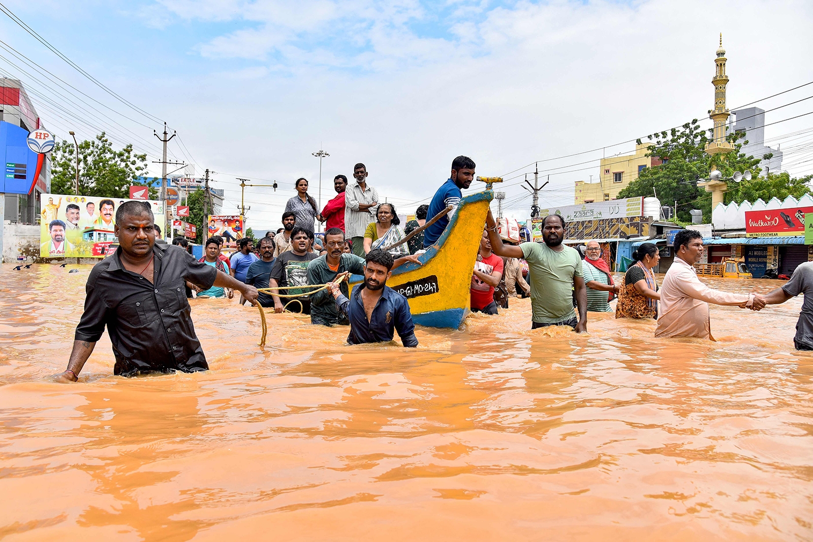 38 قتيلاً حصيلة ضحايا الأمطار الغزيرة والفيضانات في الهند وباكستان