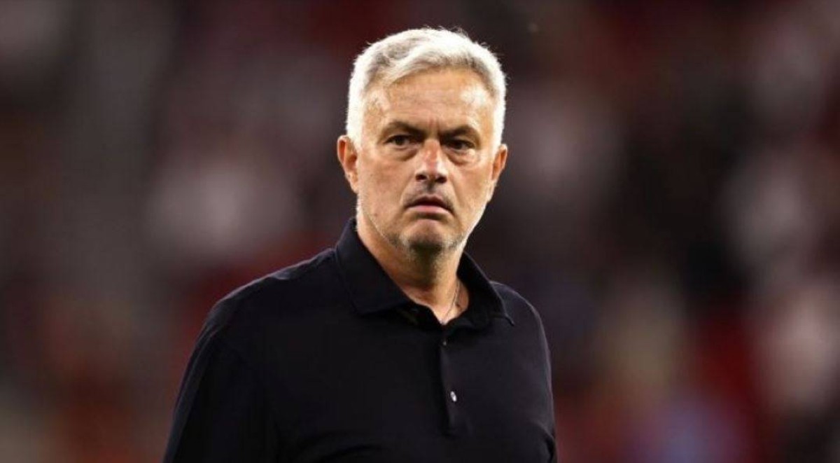 Jose Mourinho Praises Referee After Fenerbahce’s 1-1 Draw with Manchester United in European League Clash