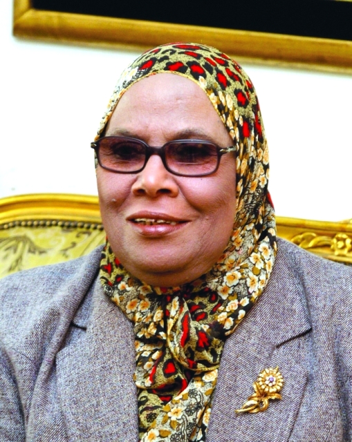 "آمنة نصير"