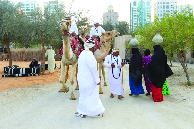 "■ الأطفال يتعلمون فن اليولة"