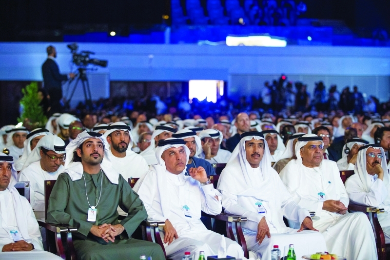 "زايد بن سلطان ومحمد المر وعبيد الطاير وأحمد الزعابي"