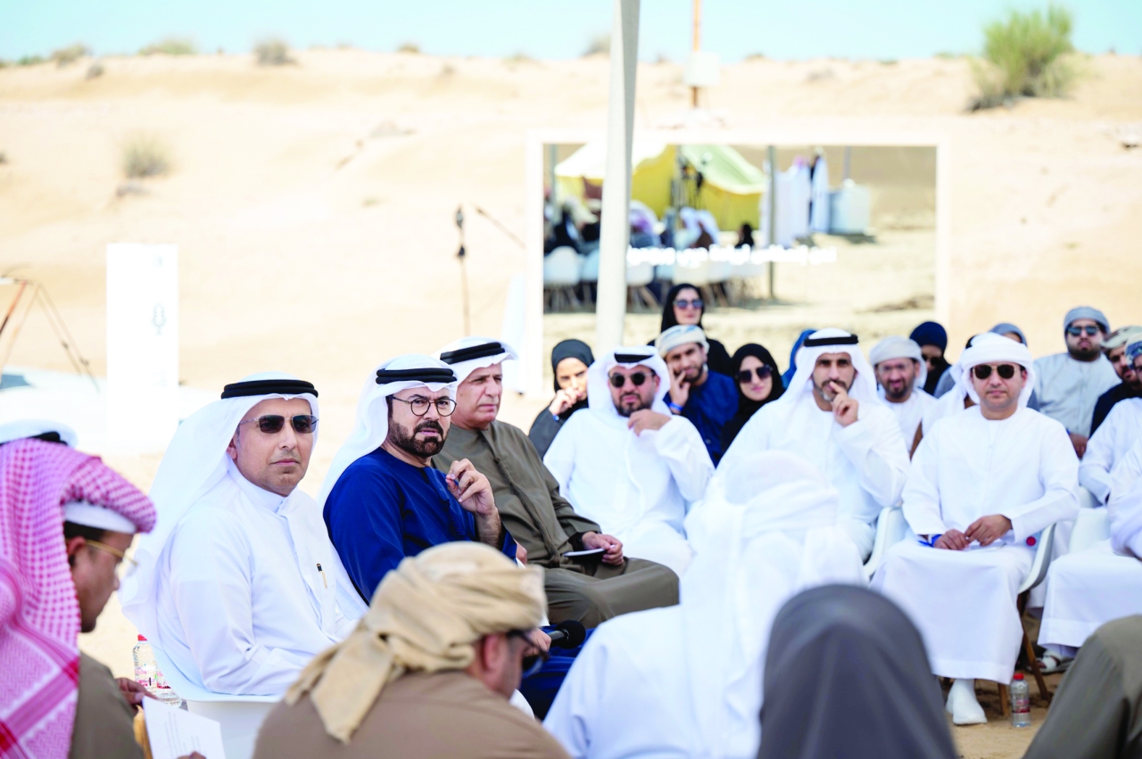 "محمد القرقاوي وطلال بالهول ومطر الطاير خلال اللقاء"