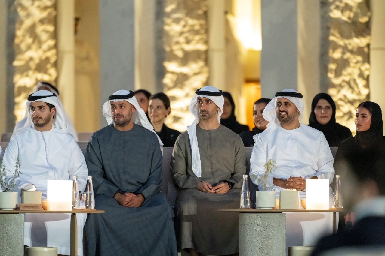 "ذياب وحمدان بن محمد ومحمد بن حمد بن طحنون وسلامة بنت محمد بن حمد"