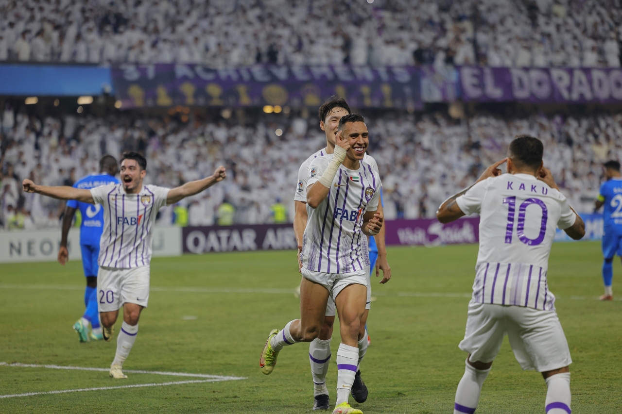 "من مباراة الذهاب بين العين والهلال | تصوير: سيف الكعبي"