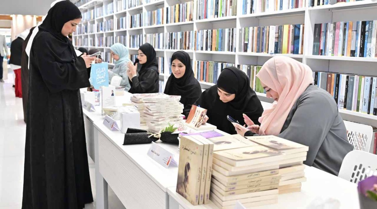 كاتبات يوقعن إصداراتهن في الفعالية | تصوير- باتريك كاستيلو