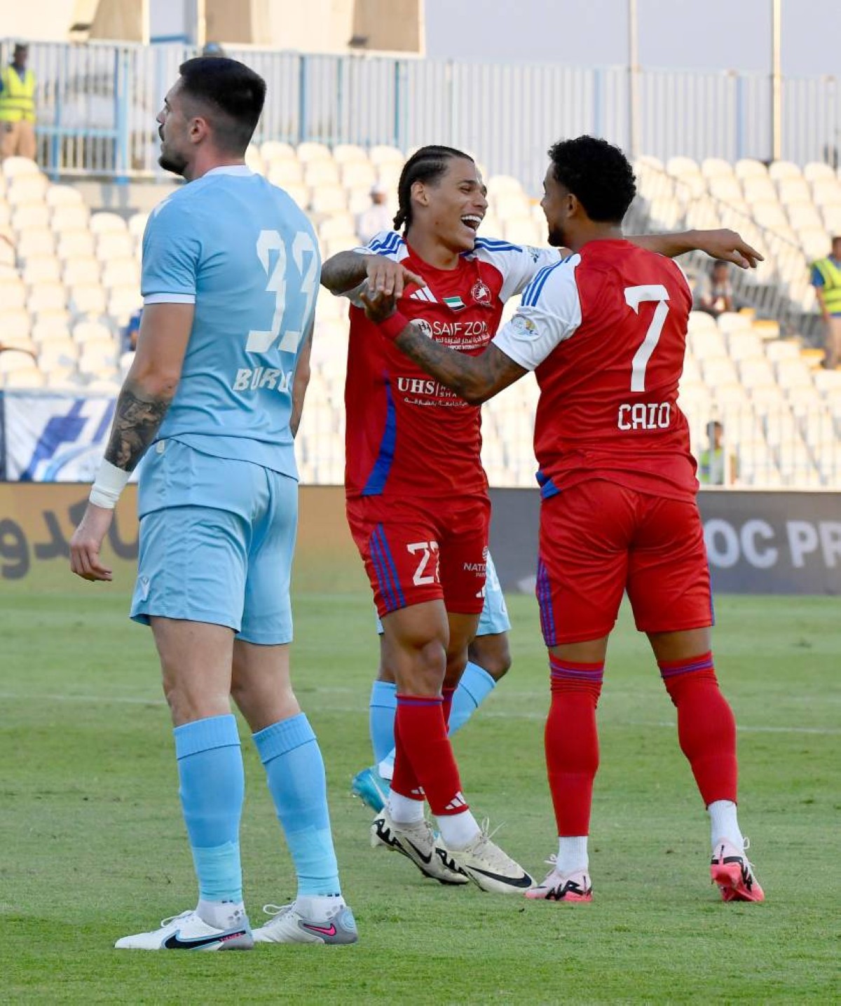 في افتتاح الجولة السابعة للدوري الإماراتي .. الشارقة يقسو على بني ياس برباعية
