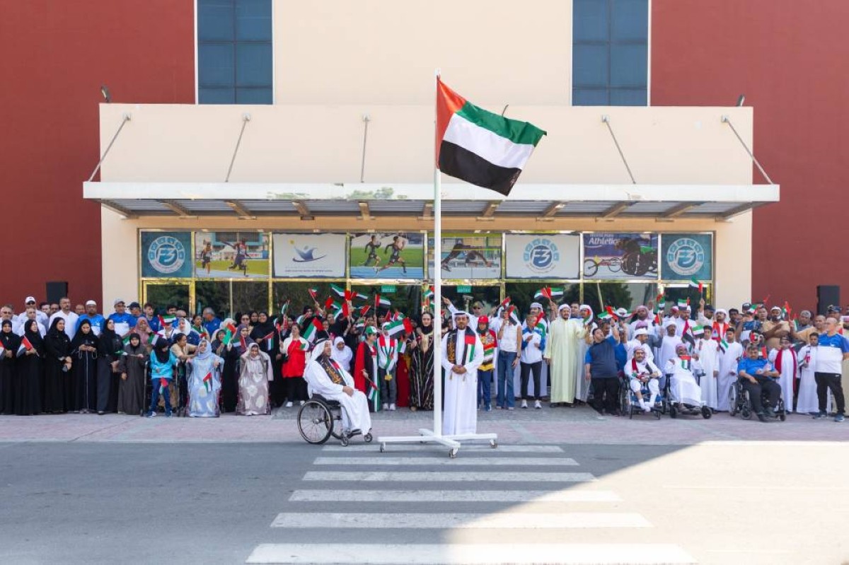 اللجنة الأولمبية و«دبي البحري» ودبي لأصحاب الهمم يحتفلون بيوم العلم