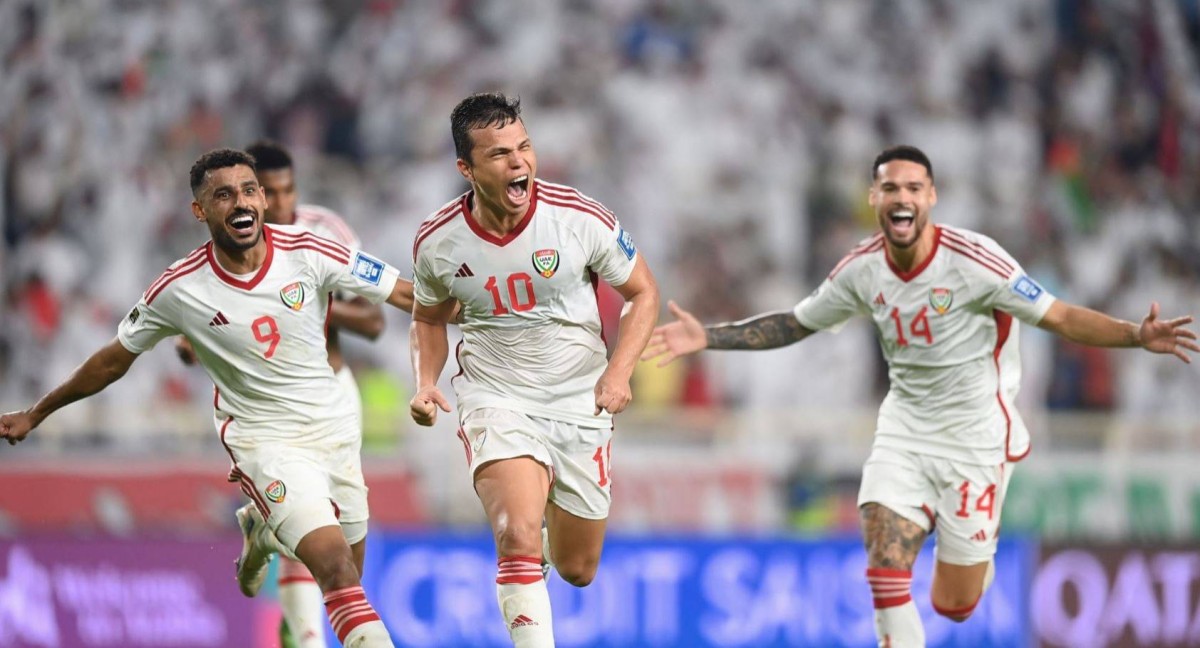 "فيفا" مشيداً بأداء منتخب الإمارات أمام قطر: الأبيض على مسار التأهل للمونديال