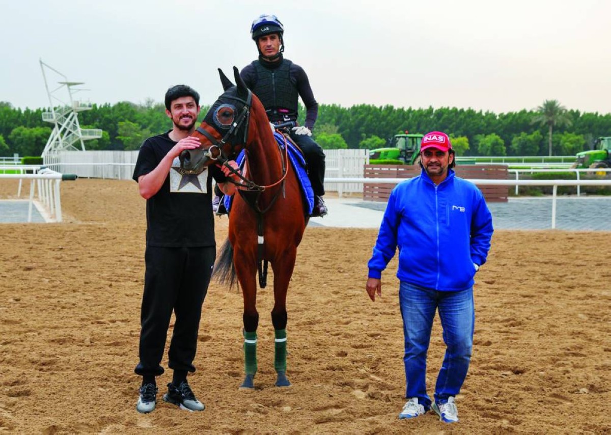 سردار أزمون وارتباط دائم بالخيل 