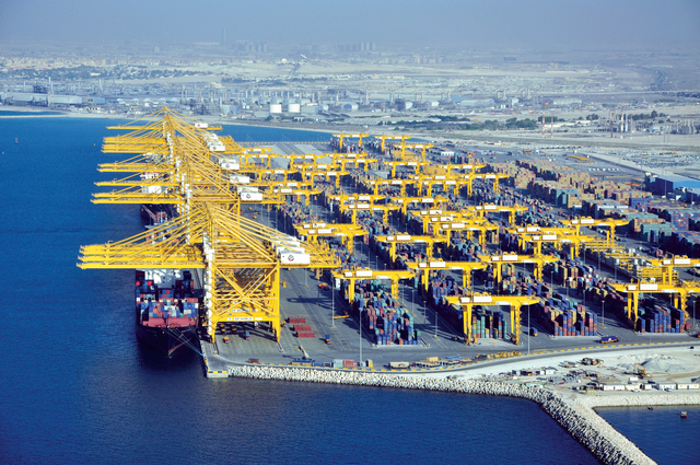 الصورة : ميناء جبل علي أكبر ميناء في العالم