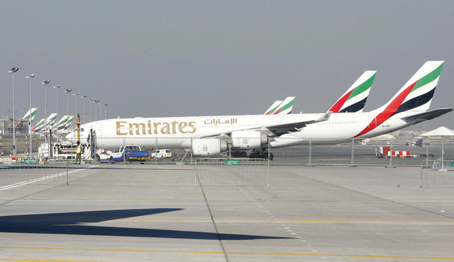 الصورة : تعتزم طيران الإمارات إضافة 31 طائرة جديدة إلى أسطولها في 2012   	رويترز - أرشيفية