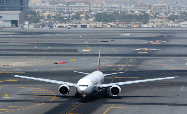 الصورة : تحديث مدرجي مطار دبي يبدأ اليوم  أرشيفية