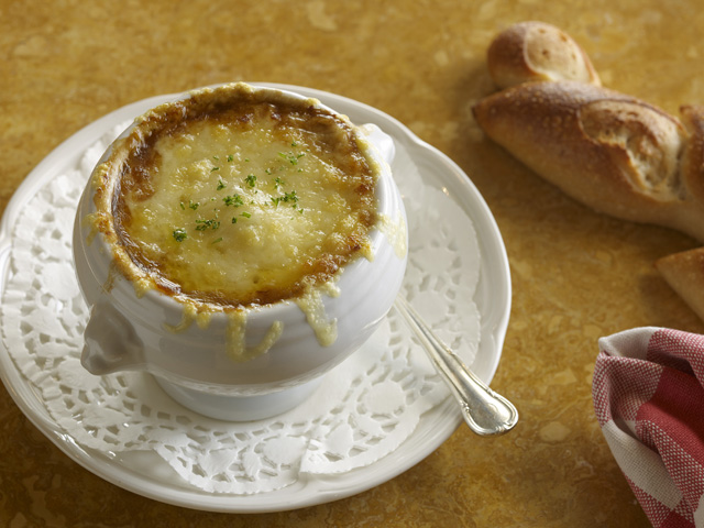 الصورة : حساء البصل الفرنسي