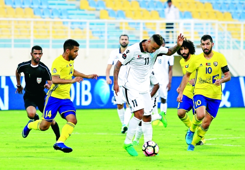 الصورة : Ⅶ دورينا أرض خصبة للمدربين الأجانب  |  البيان