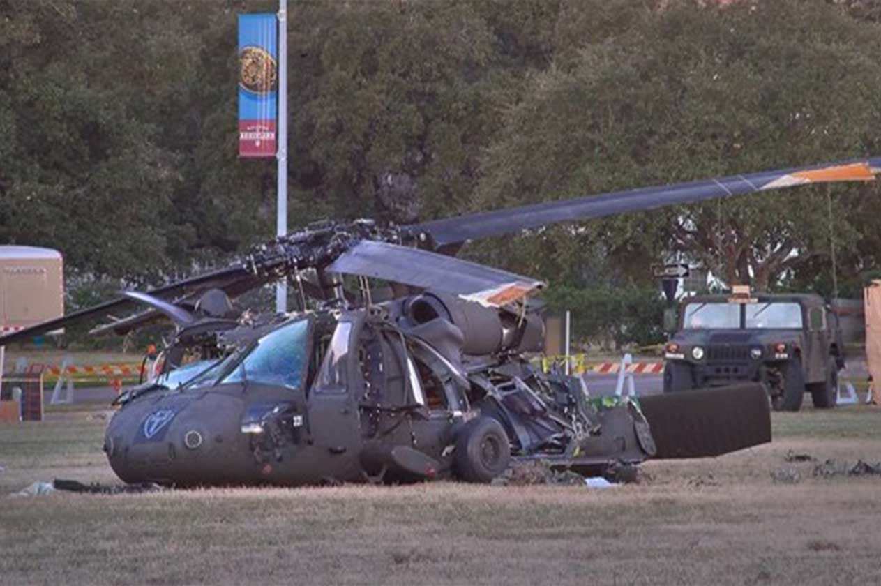 Сбит вертолет black hawk. Стелс uh 60 Black Hawk. Вертолеты ми24 крушение. Ми 26 и Блэк Хоук. Подбитый uh-60 “Black Hawk”.