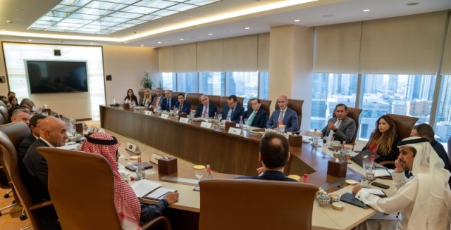 مكتوم بن محمد: صوت القطاع الخاص مسموع في دبي - البيان