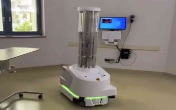 الصورة: الصورة: روبوت آلي لتعقيم المستشفيات دبي