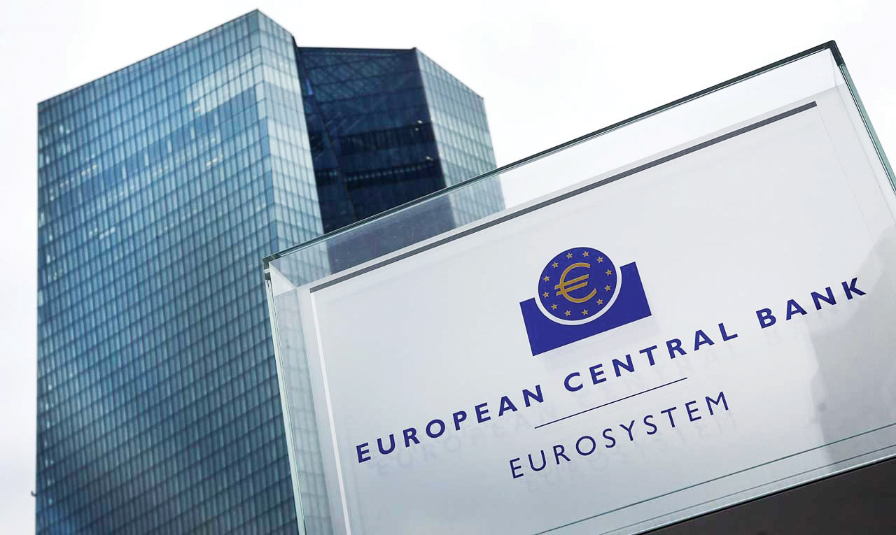 لاجارد تنصح المركزي الأوروبي بمواصلة رفع الفائدة حتى مع الركود