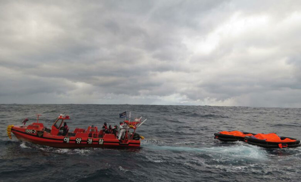 مصرع 8 أشخاص بينهم 6 بحّارة صينيين في غرق سفينة قرب اليابان