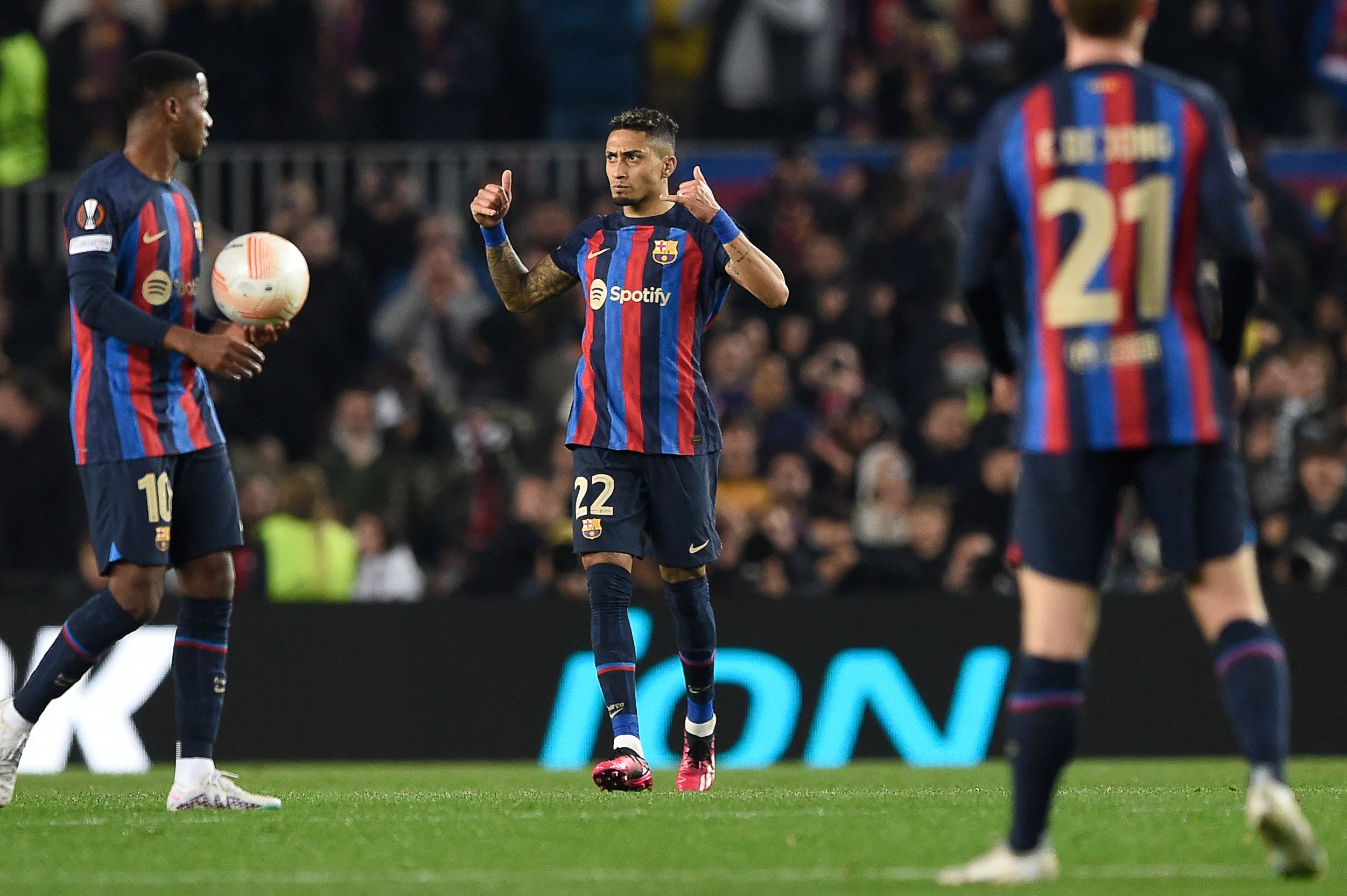 برشلونة ينتزع تعادلاً مثيراً مع مانشستر يونايتد