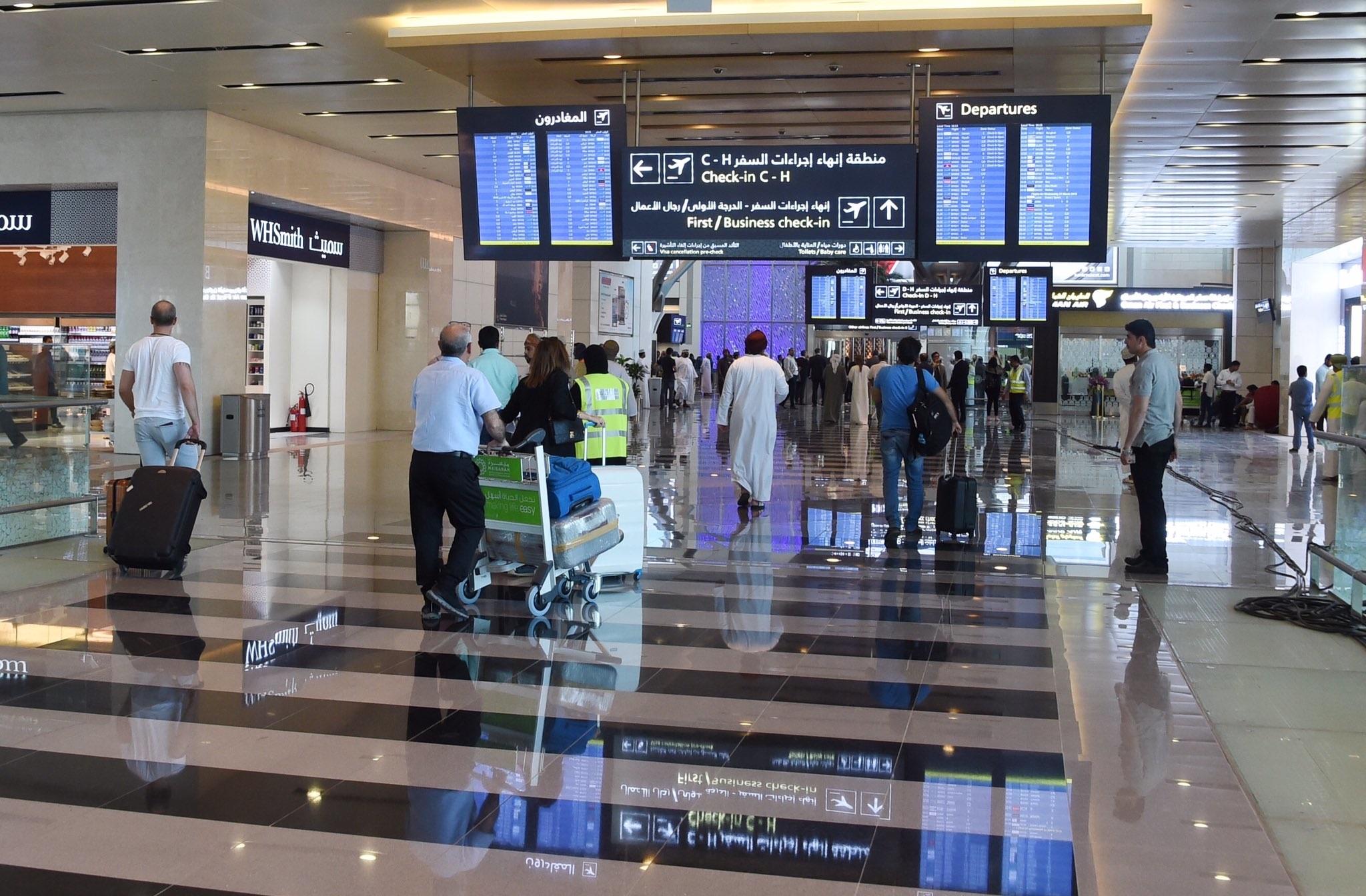 133 % ارتفاعاً في أعداد القادمين عبر مطارات عُمان