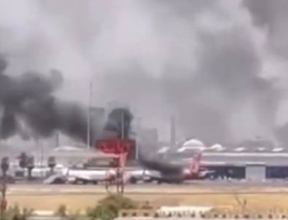 إجلاء السعوديين العالقين في مطار الخرطوم