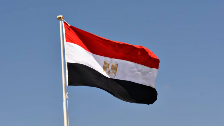 مصر تجلي 904 من رعاياها في السودان