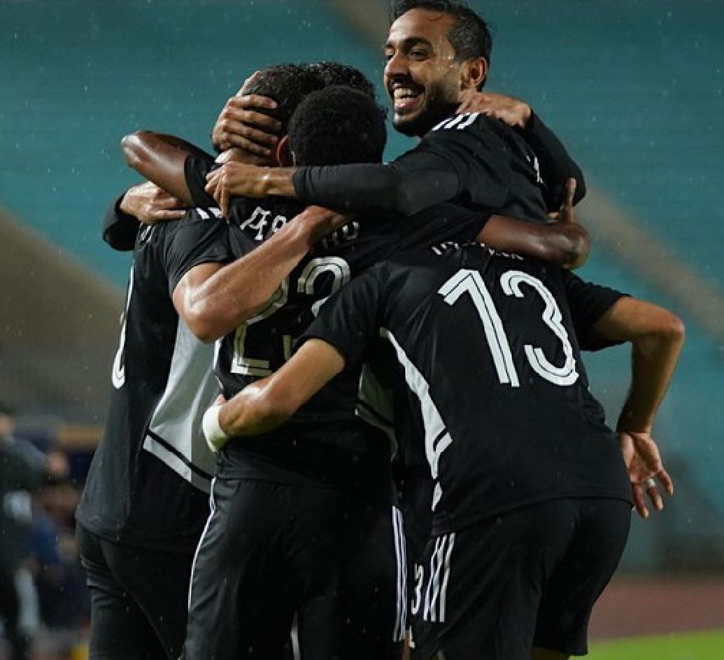 الأهلي المصري يفوز على الترجي التونسي ويقترب من نهائي دوري الأبطال