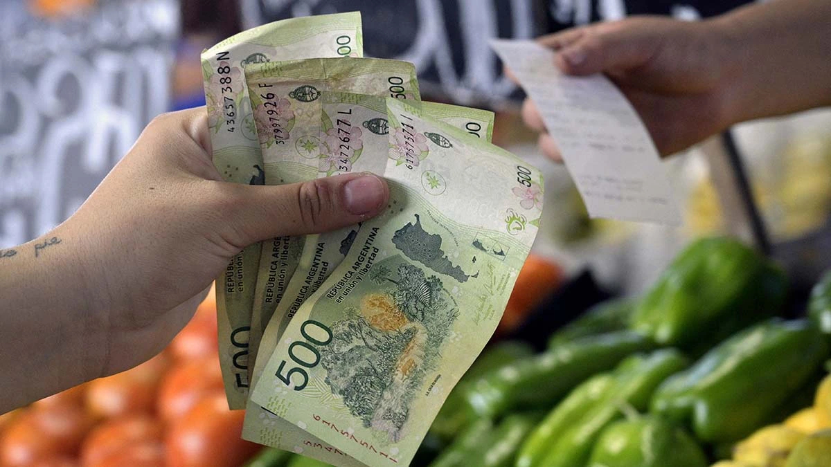 مواطنو الأرجنتين يئنون تحت سياط التضخم والغلاء