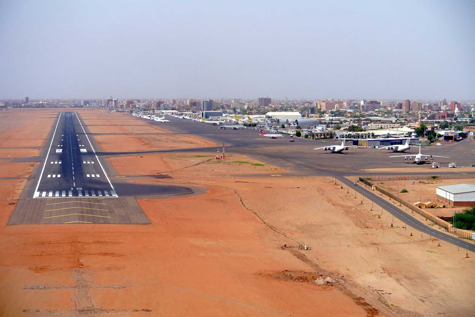 تمديد إغلاق مجال السودان الجوي حتى 31 مايو