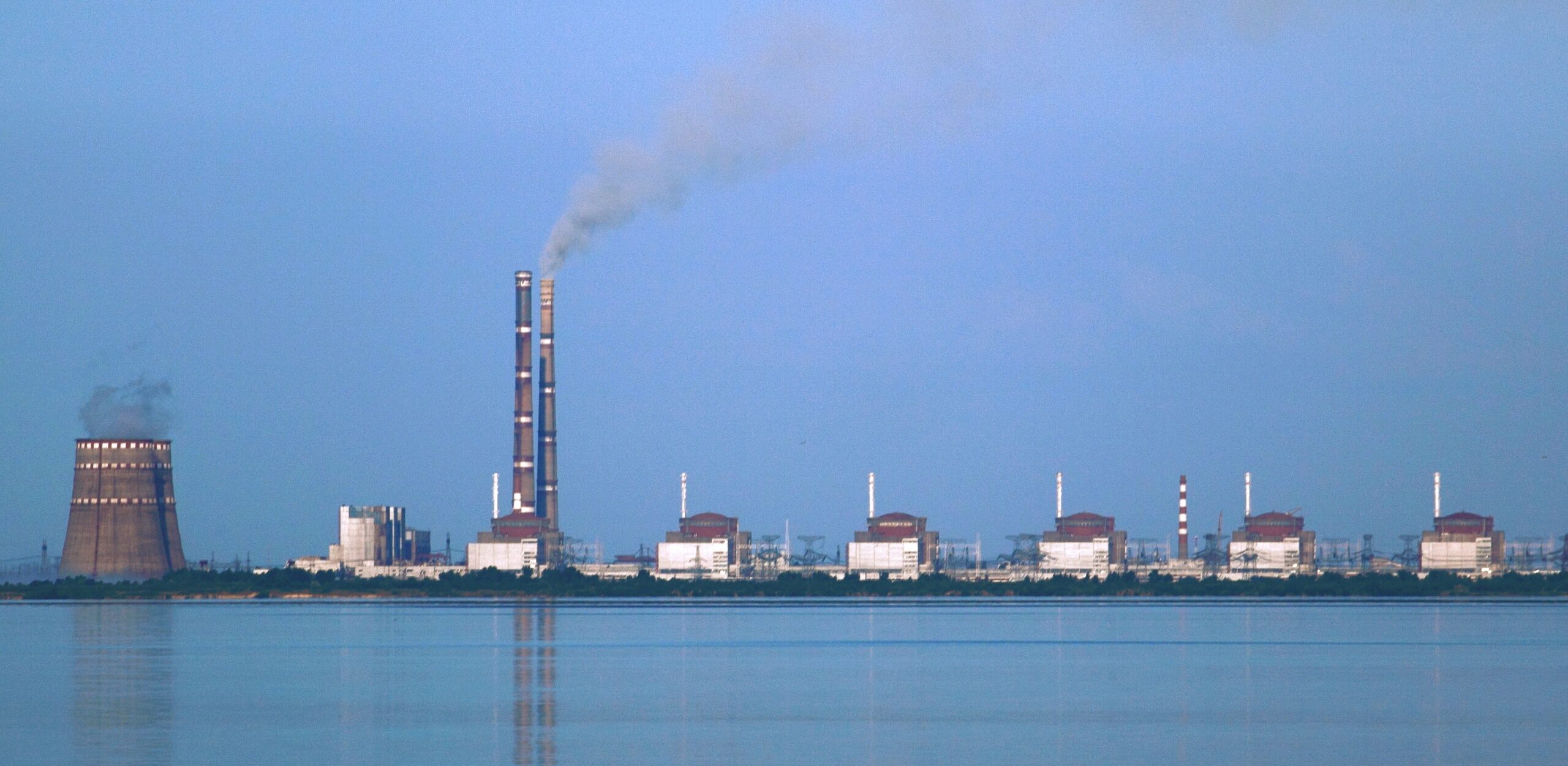 الوكالة الذرية: محطة زابوريجيا تتلقى المياه من احتياطي سد كاخوفكا