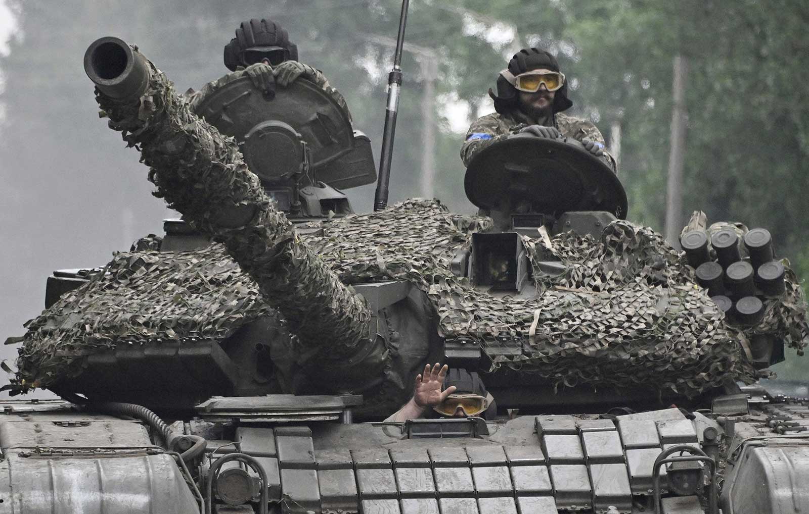 كييف تحرز مكاسب بطيئة.. وموسكو تؤكد قتل جنرالين أوكرانيين