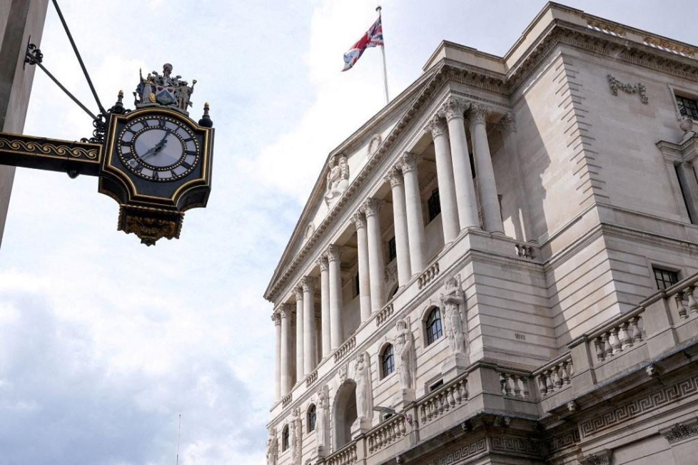 بنك إنجلترا: المصارف البريطانية قوية في دعم المتضررين من رفع أسعار الفائدة