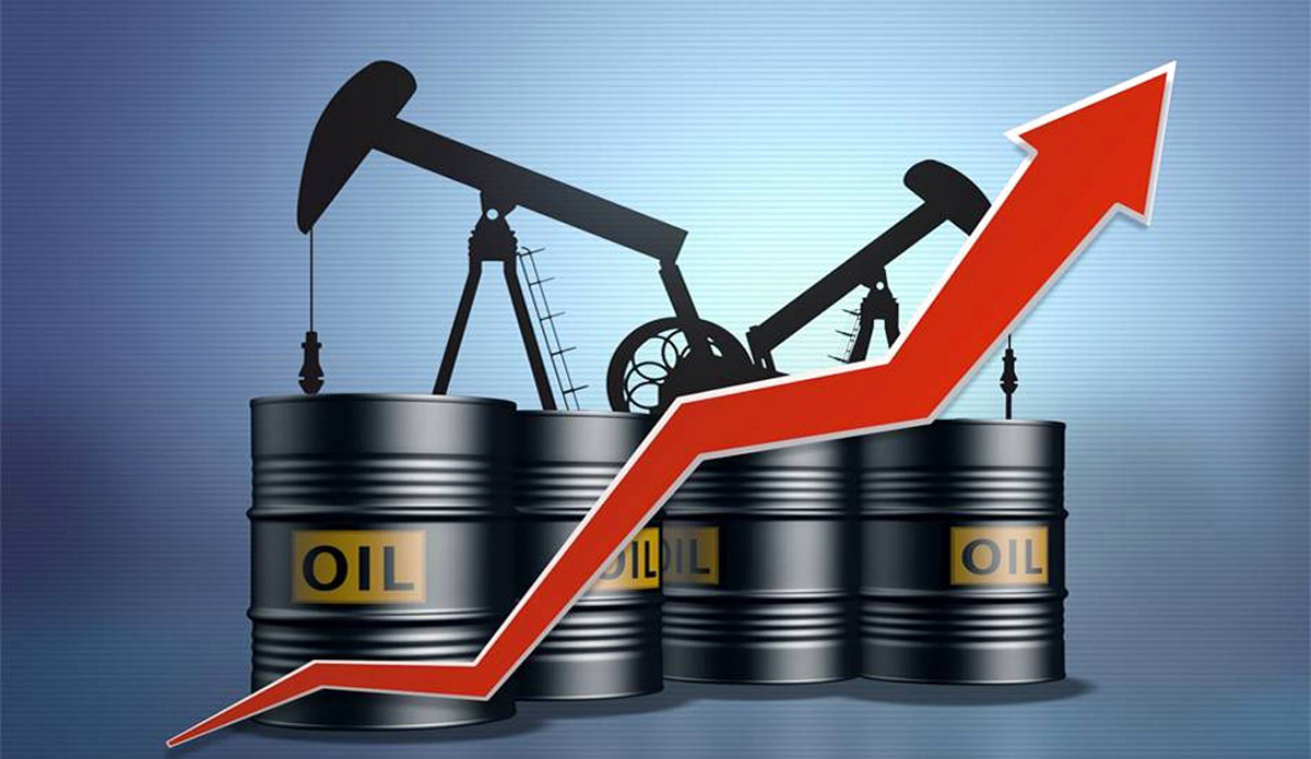 النفط يرتفع وسط شح الإمدادات