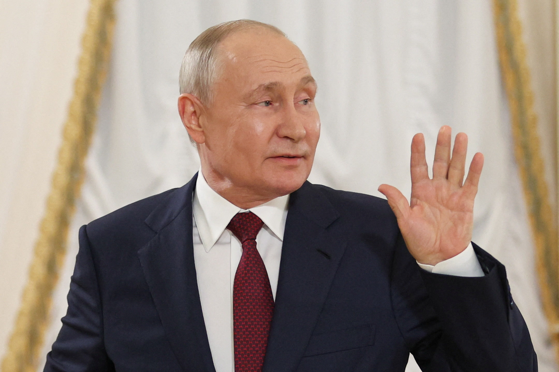 بوتين يدافع عن الحملة ضد الأصوات الناقدة للنزاع مع أوكرانيا