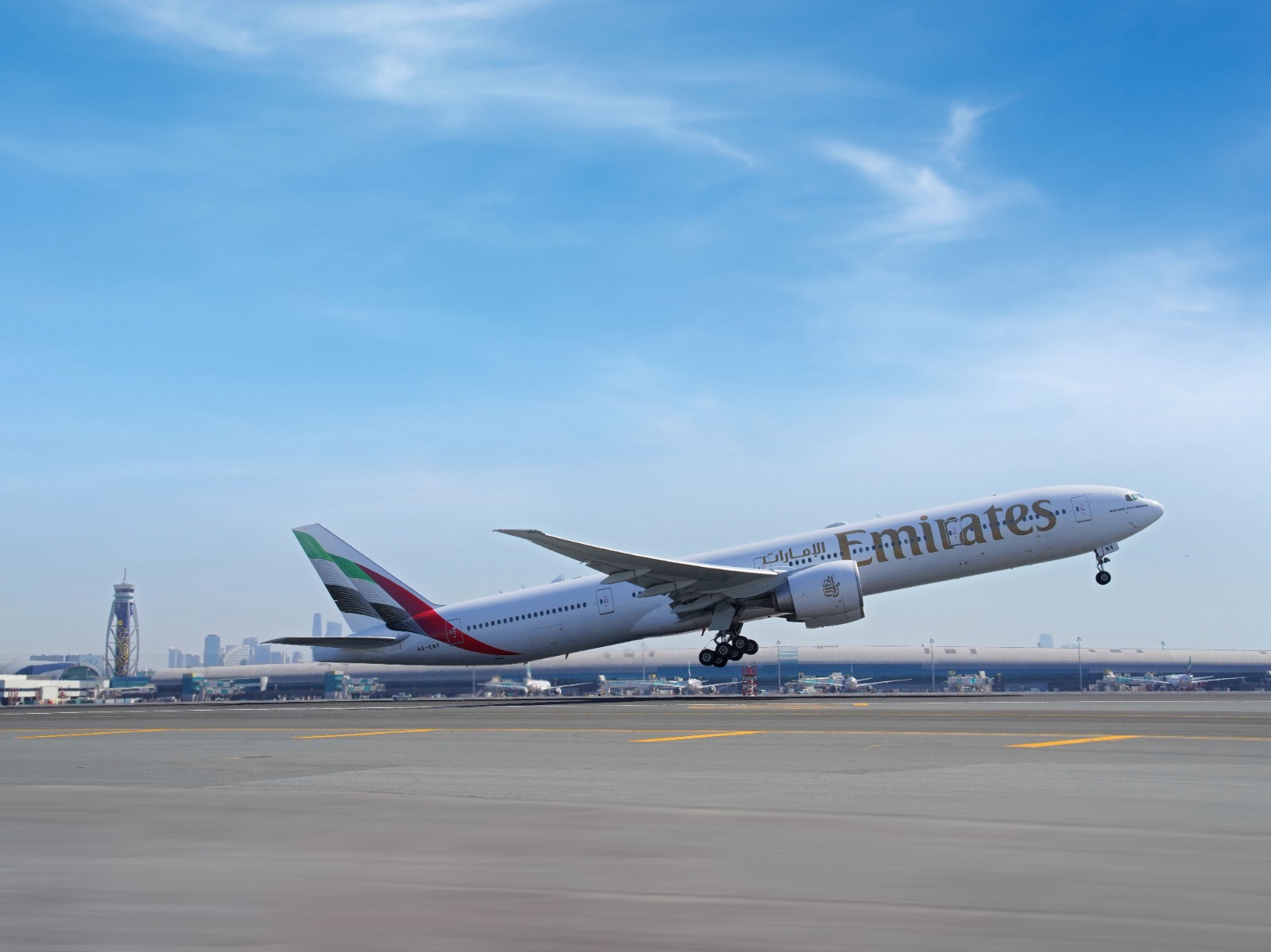 طيران الإمارات تعزز خدماتها إلى لندن هيثرو برحلات إضافية