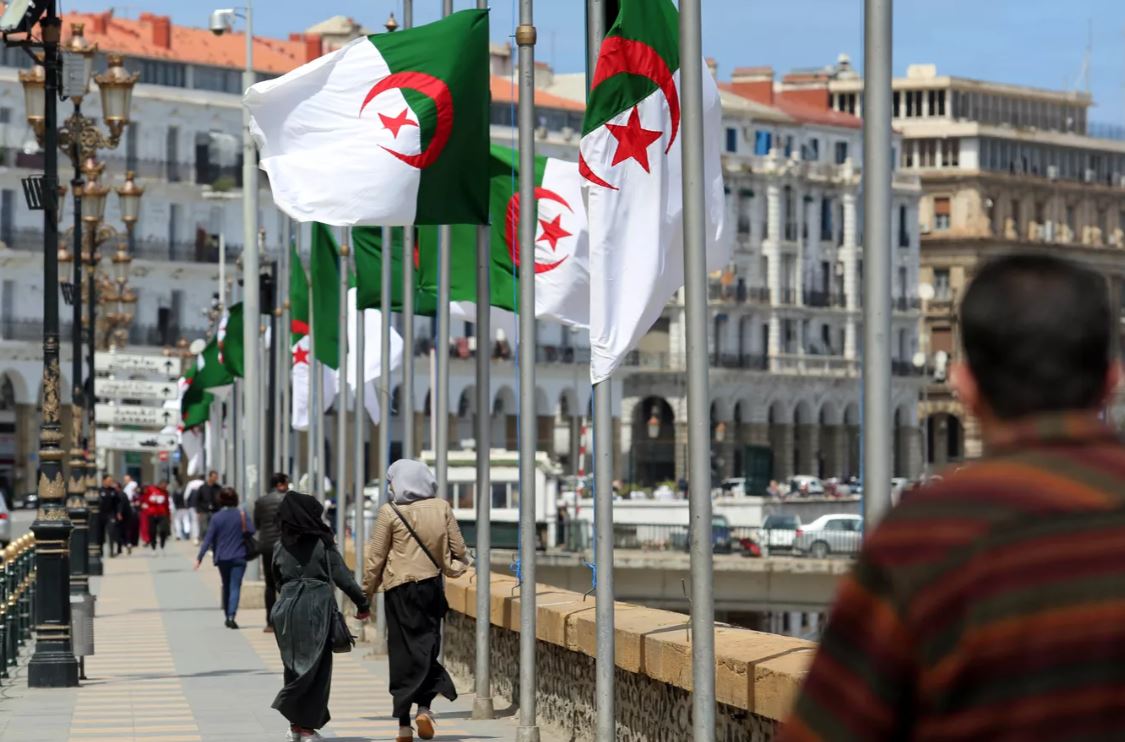 الجزائر ترفض فتح مجالها الجوي أمام الطائرات العسكرية الفرنسية لمهاجمة النيجر