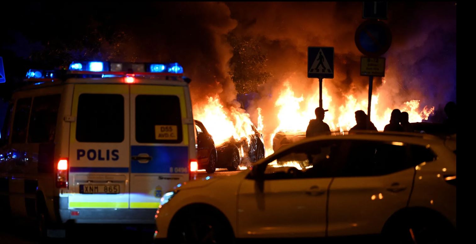 احتجاجات غاضبة في مالمو السويدية بعد إحراق جديد للمصحف