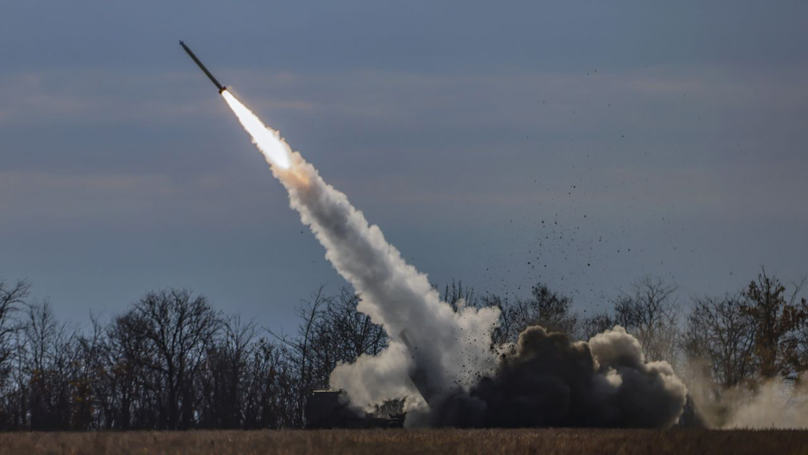 روسيا تعلن تدمير صاروخ مضاد للطائرات من طراز إس-200 أطلقته أوكرانيا على القرم