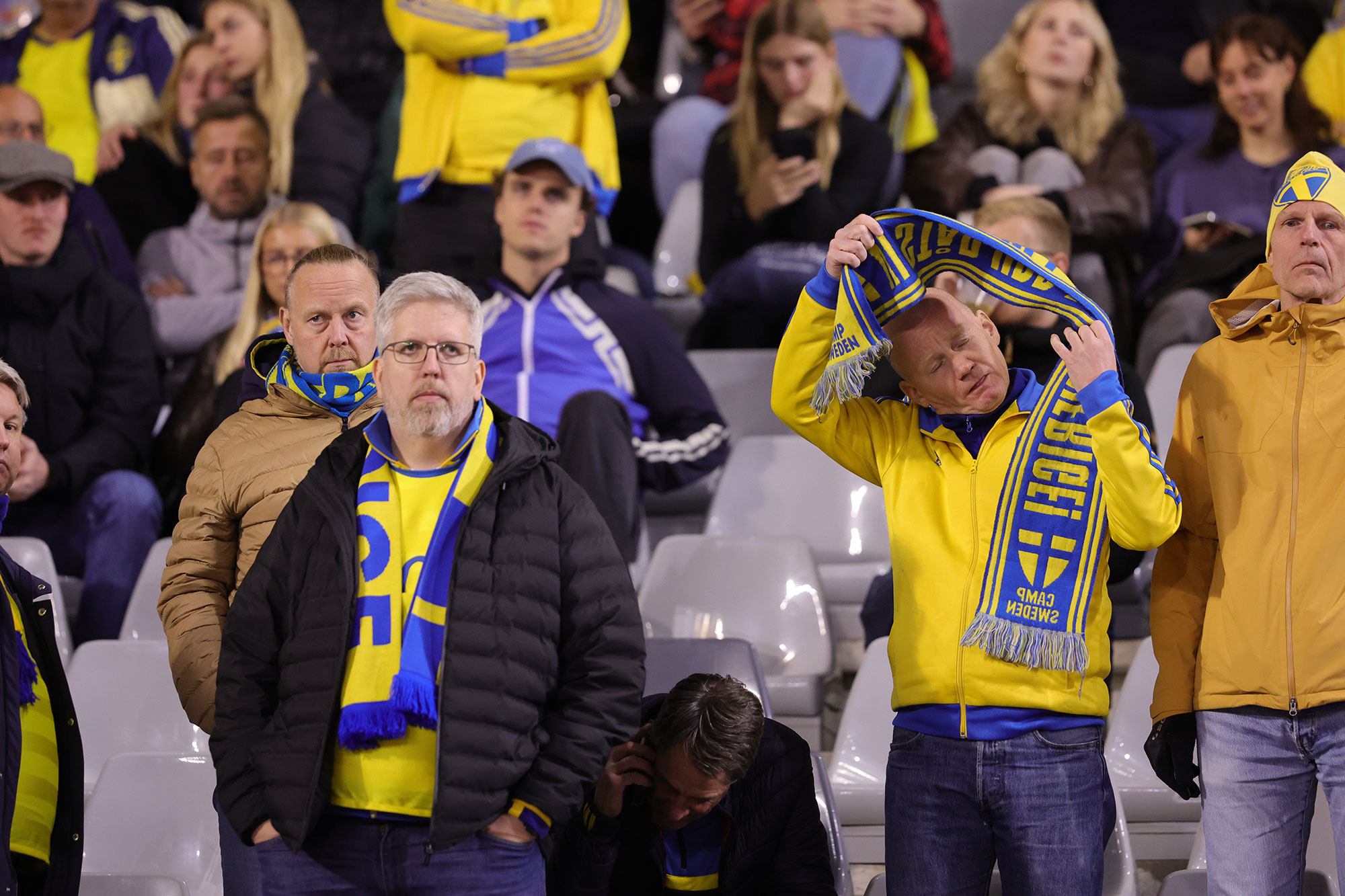 إلغاء مباراة بلجيكا مع السويد في تصفيات يورو 2024 بين شوطي المباراة بعد مقتل مشجعين