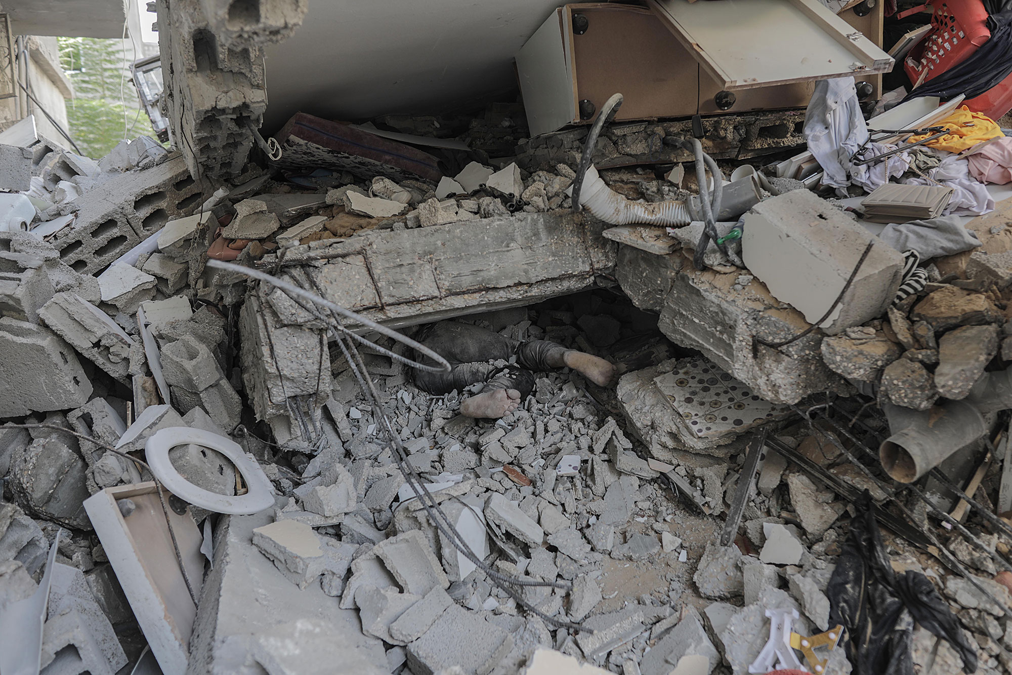 ضربات جوية إسرائيلية تستهدف محيط مستشفى الشفاء ومستشفى القدس في غزة