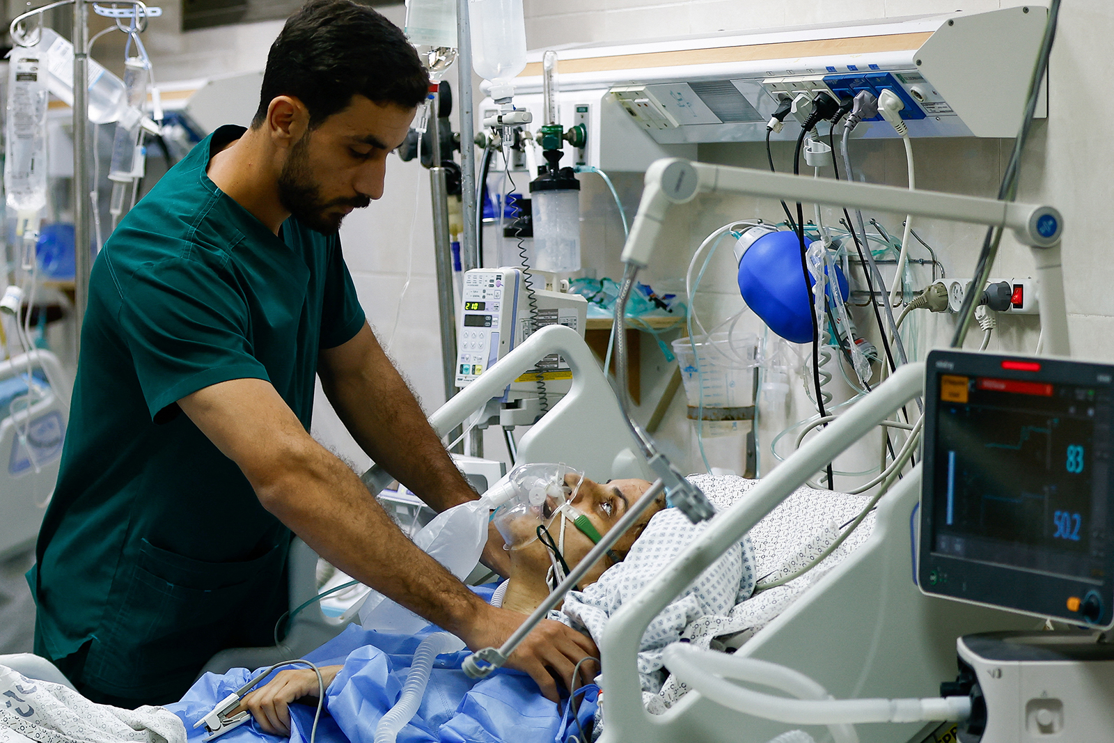 بسبب نقص العقاقير.. عمليات جراحية بلا تخدير عام في غزة