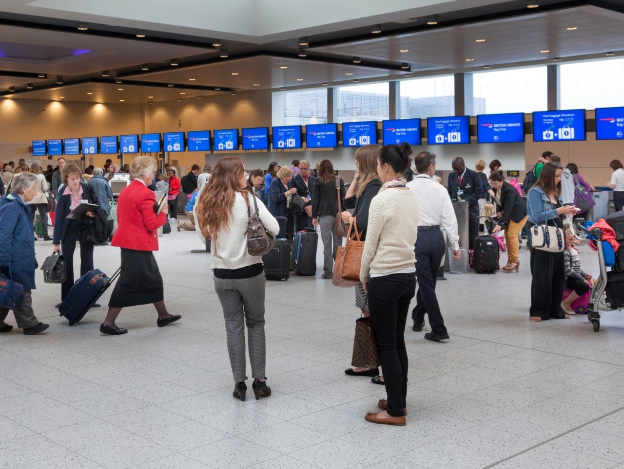 ضغوط كبيرة من رؤساء شركات الطيران على مطار «غاتويك» لتحسين الأداء