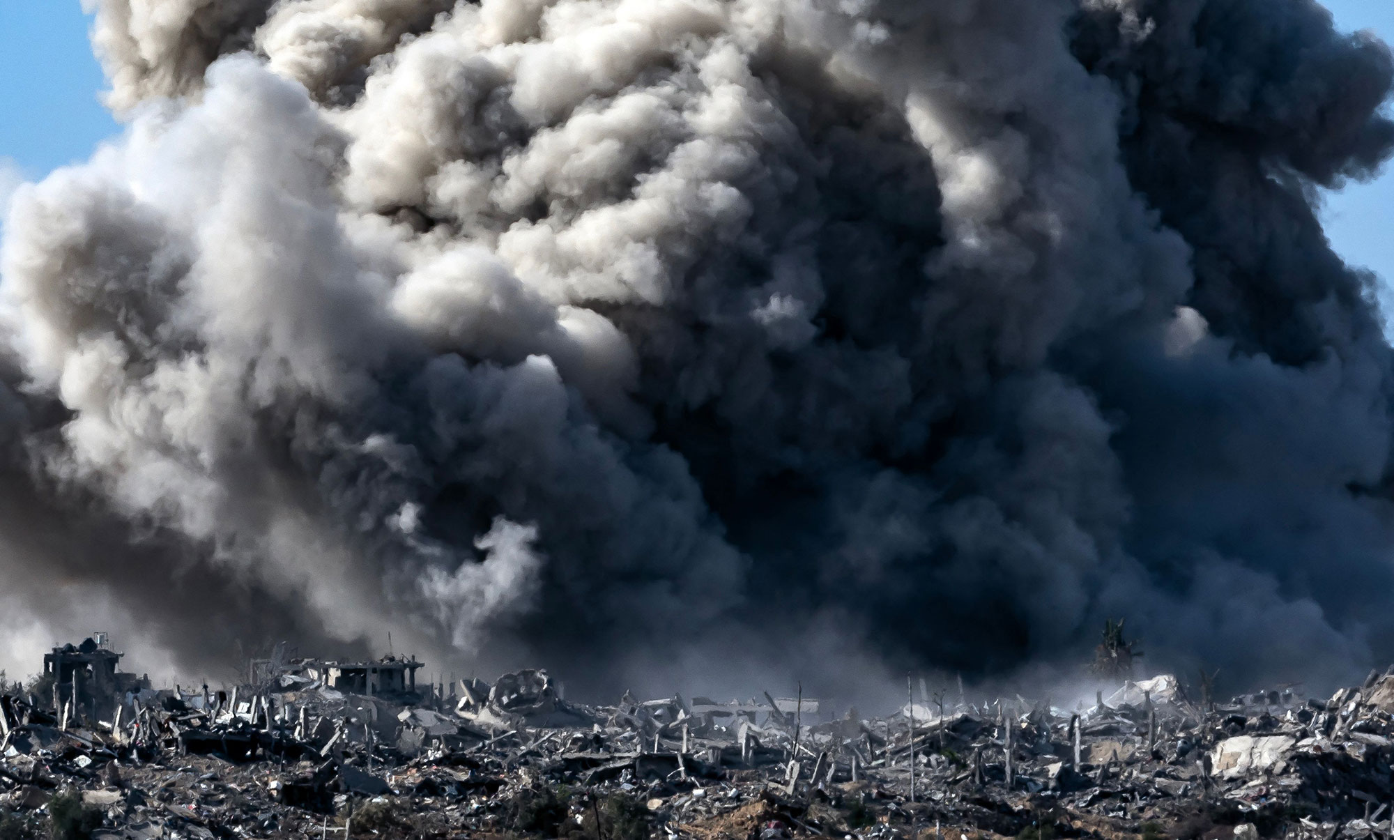 مسؤولو الصحة بغزة : فقدنا القدرة على إحصاء القتلى مع تكثيف الهجوم الإسرائيلي