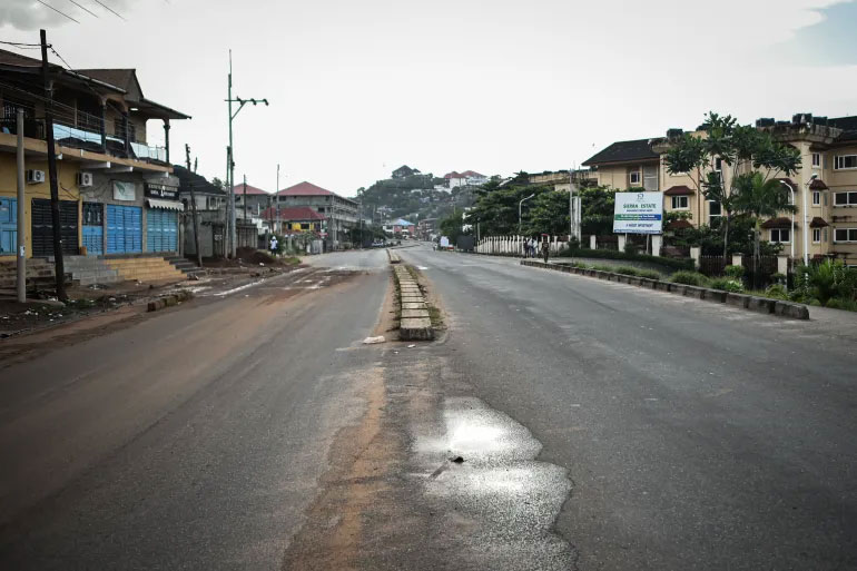 رئيس سيراليون: استعادة الهدوء والقبض على معظم مهاجمي ثكنة عسكرية