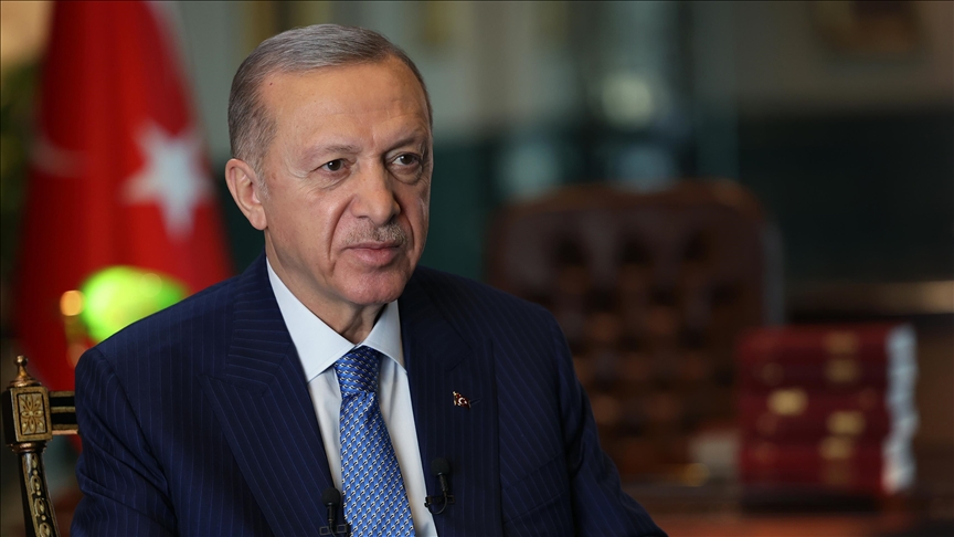 الرئيس التركي يصل إلى البلاد للمشاركة في 