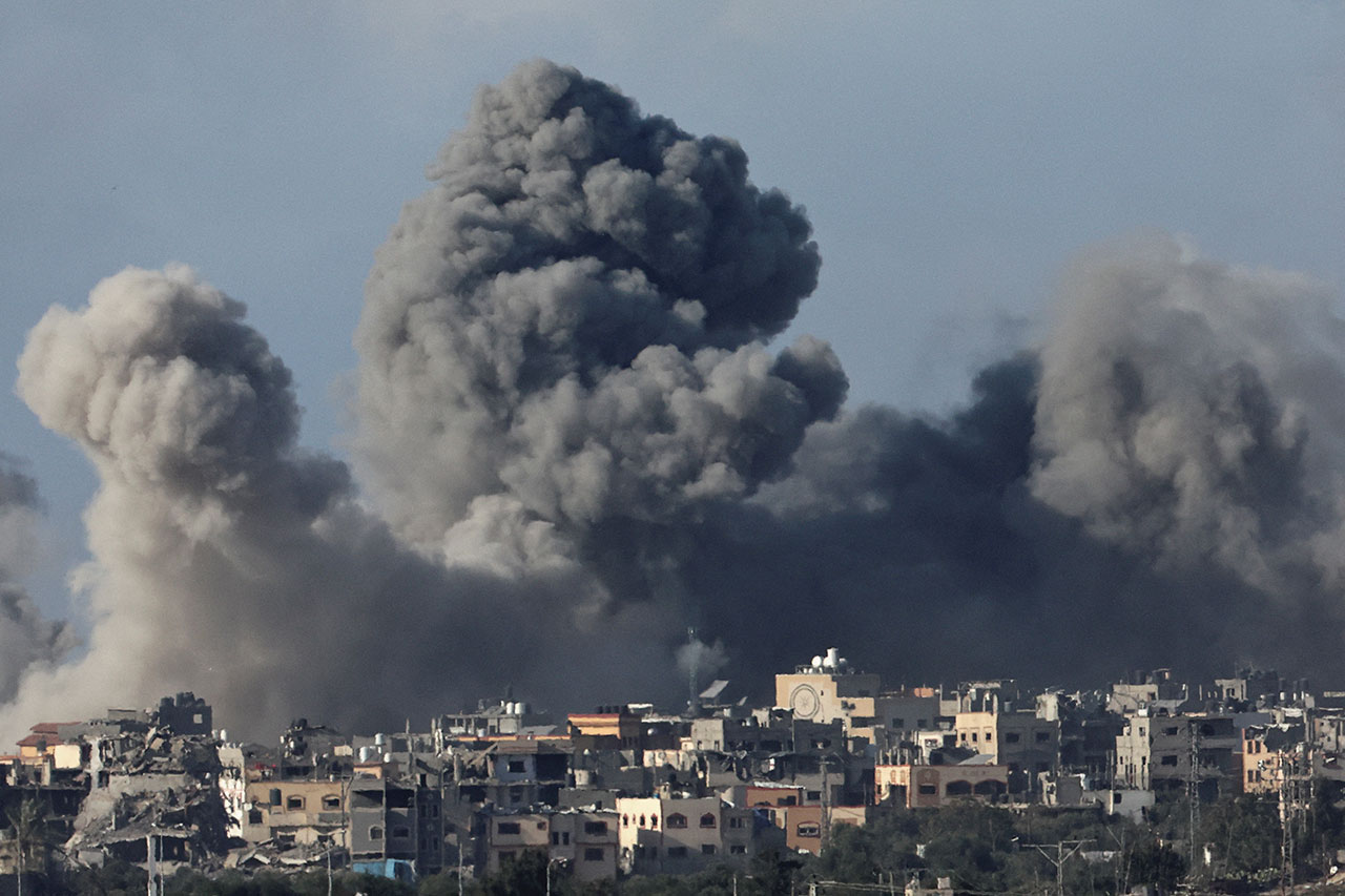 مقتل 17 فلسطينياً في غارات إسرائيلية وسط قطاع غزة