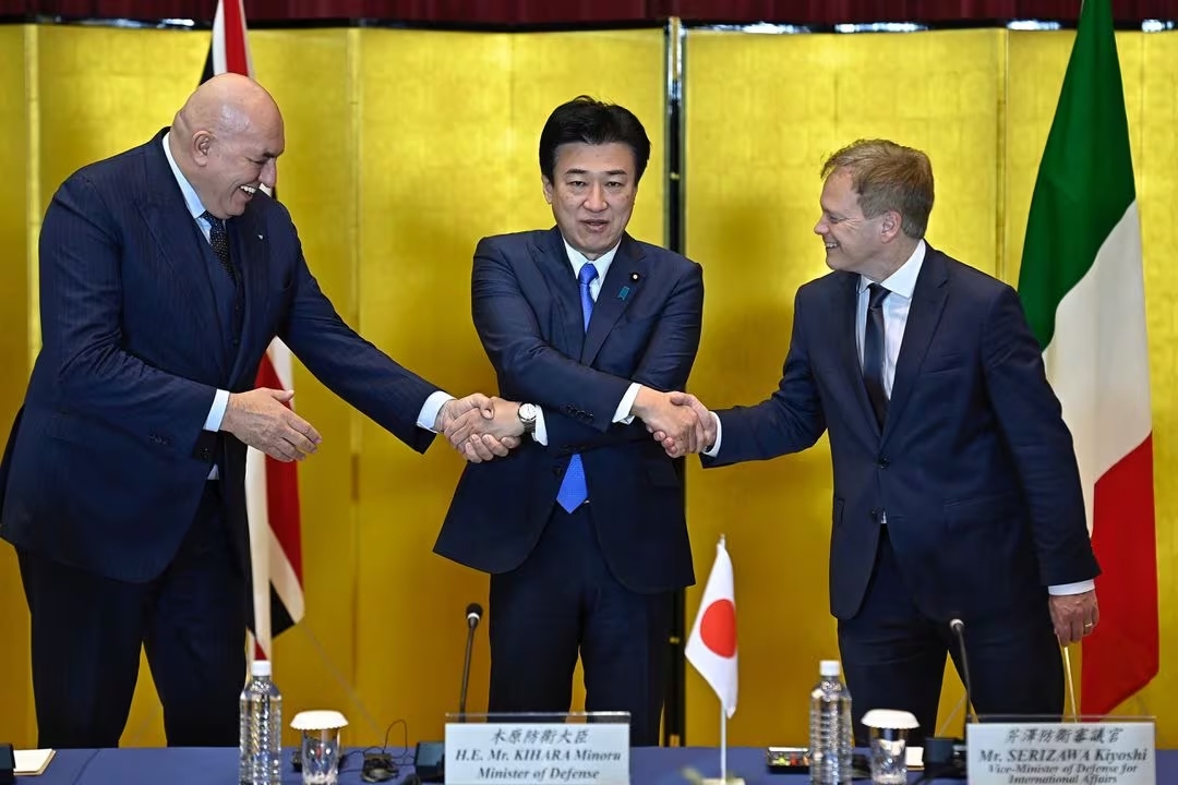 بريطانيا واليابان وإيطاليا توقع معاهدة لتطوير طائرة مقاتلة متقدمة